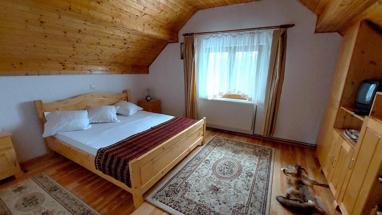 Casa Darius Novaci-Străini Exterior foto