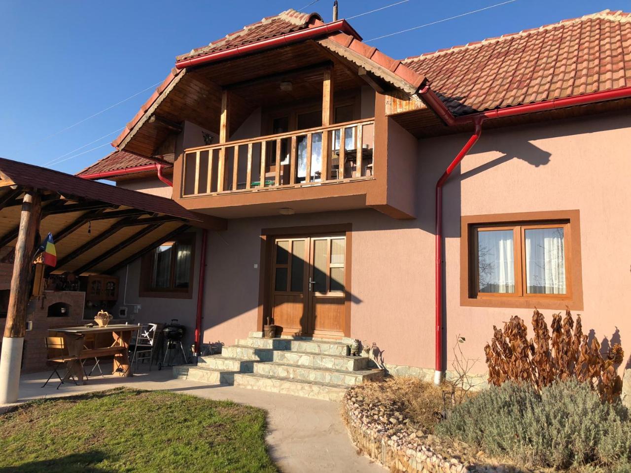 Casa Darius Novaci-Străini Exterior foto